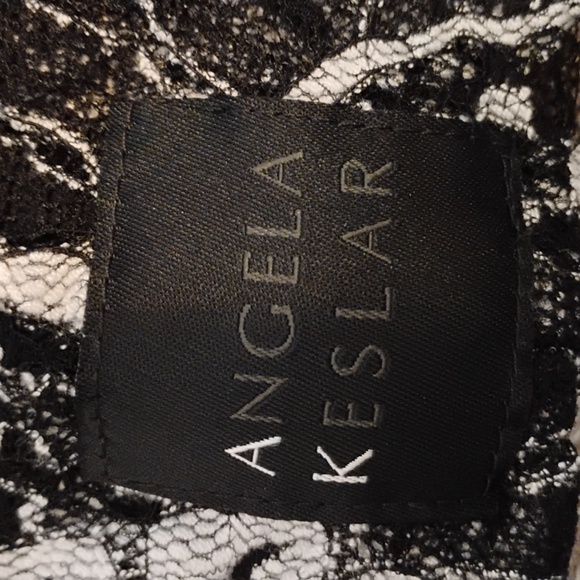 Angela Keslar NWT Exaggerated Sleeve Lace Top - Picture 8 of 8